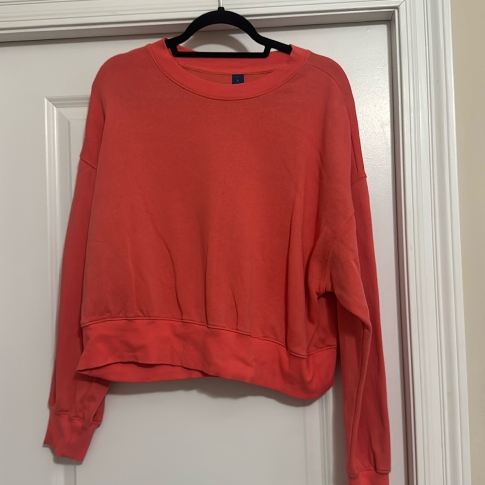 Old navy peach color sweatshirt